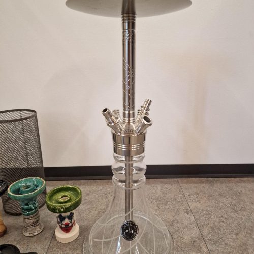 Rauchsäule aus Glas und Metall, ideal für Shisha-Events und Dekorationen.