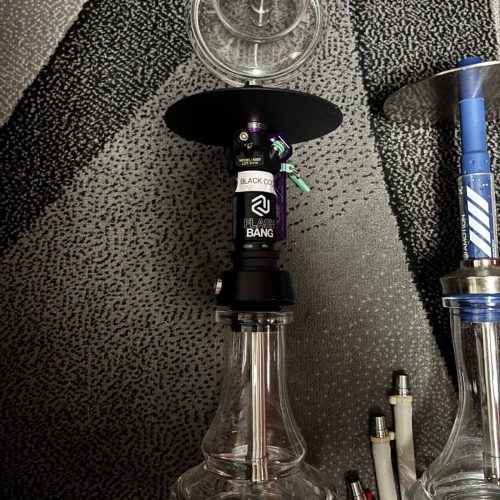 Glasbowl für Shisha mit Anschluss und Zubehör.