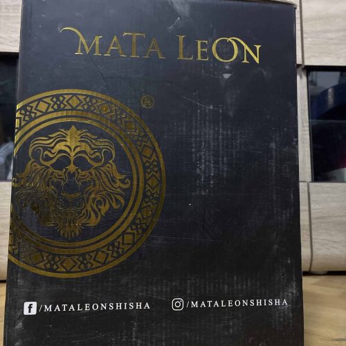 Schwarze Mata Leon Verpackung mit goldenem Löwenlogo und Text.