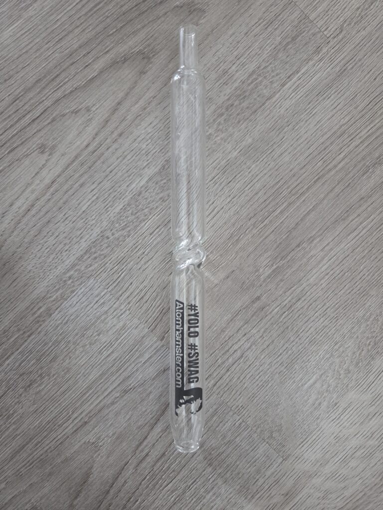 Transparente Glasbowl für Shisha, gebrauchsfertig.